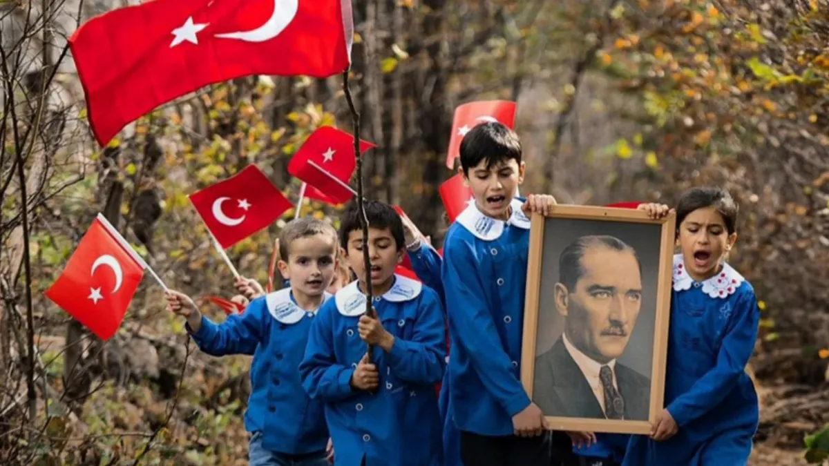 Veli-Der’den Cumhuriyet mesajı haberinin görseli