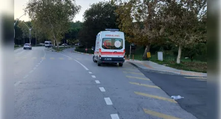 Ambulansın çarptığı üniversite öğrencisi öldü