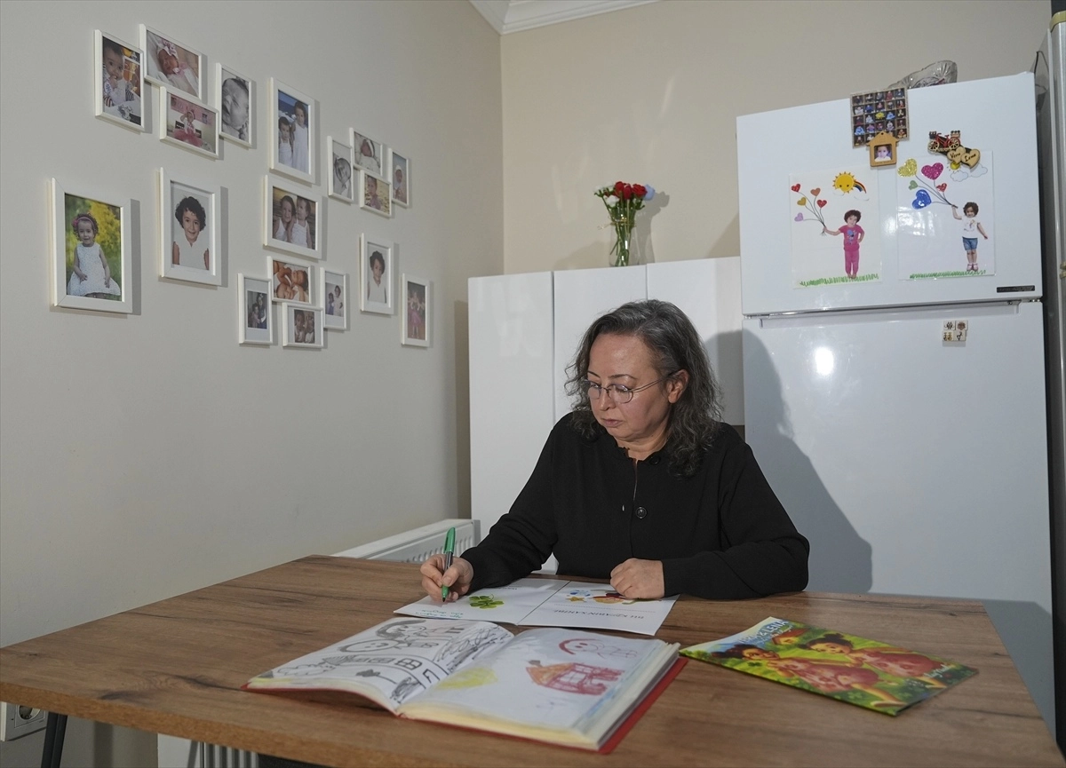 Depremde kızlarını kaybeden öğretmen, onların adını taşıyan kitapla çocuklara depremi anlatıyor başlıklı video haberin görseli