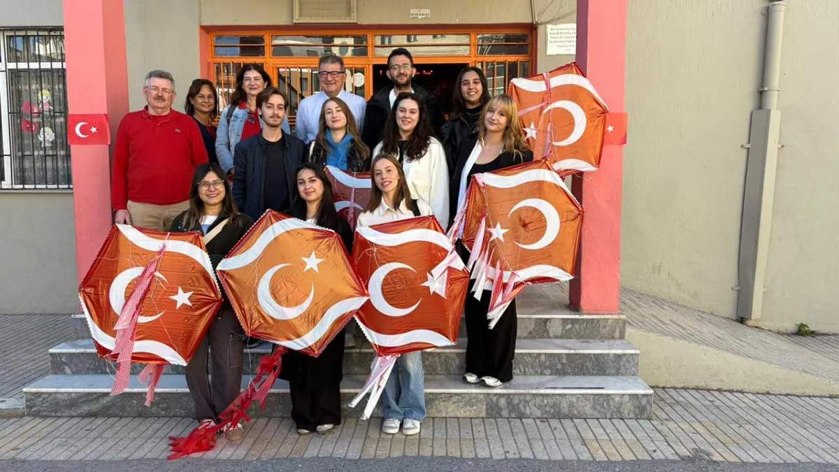 Dokuz Eylül Rotary ve Rotaract’tan renkli uçurtma şenliği haberinin görseli