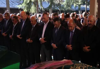 Gebze'de 7 katlı bina çöktü:  4 kişi toprağa verildi