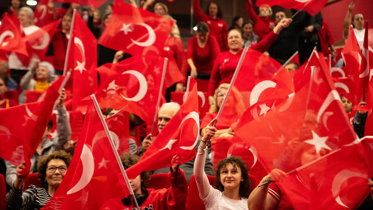 Güzelbahçe’de cumhuriyet coşkusu  haberinin görseli