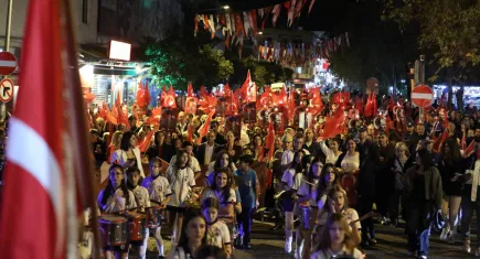 İzmir’de ‘Cumhuriyet Her Yerde’ kutlamaları Efes Selçuk’ta devam etti