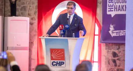 İzmir’de 'Her Çocuğun Hakkı: Şiddet, İhmal ve İstismardan Korunma' paneli gerçekleşti