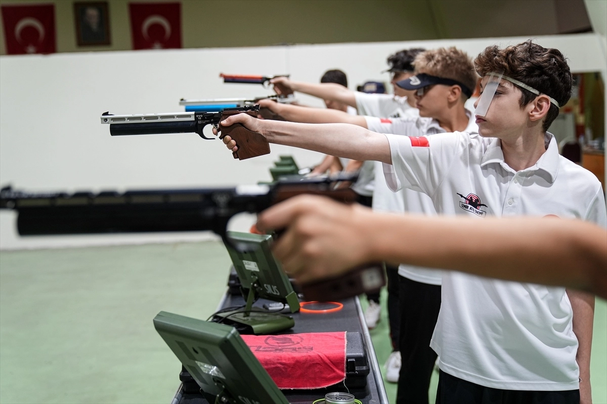 İzmirli genç atıcılar, Yusuf Dikeç’in izinden olimpiyat hedefinde başlıklı video haberin görseli