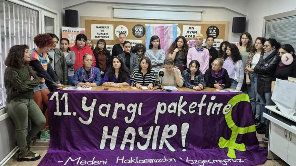 Kadın Savunması: Yasaklara da işkenceye de alışmayacağız haberinin görseli