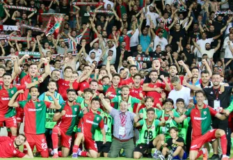 Kaf-Kaf, namağlup lider: Savunmasıyla göz kamaştırıyor 