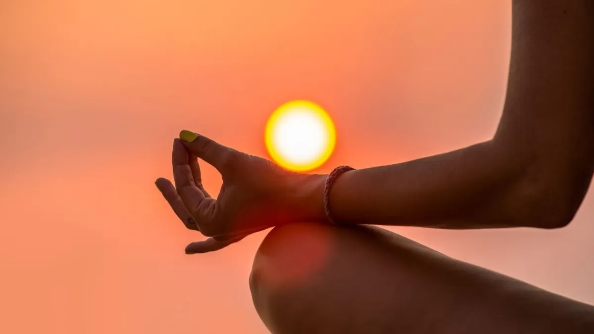 Mutluluk kimyasallarında patlama: Dopamin ve serotonin meditasyonla yükseliyor! haberinin görseli