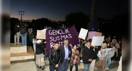 Rojin Kabaiş için eylemler 18’inci gününde: Baba Kabaiş’ten rektöre tepki