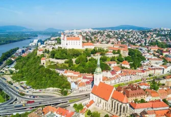 Slovakya’dan ilginç uygulama: Yayalara hız sınırı geliyor! Hızlı yürüyen ceza yiyecek