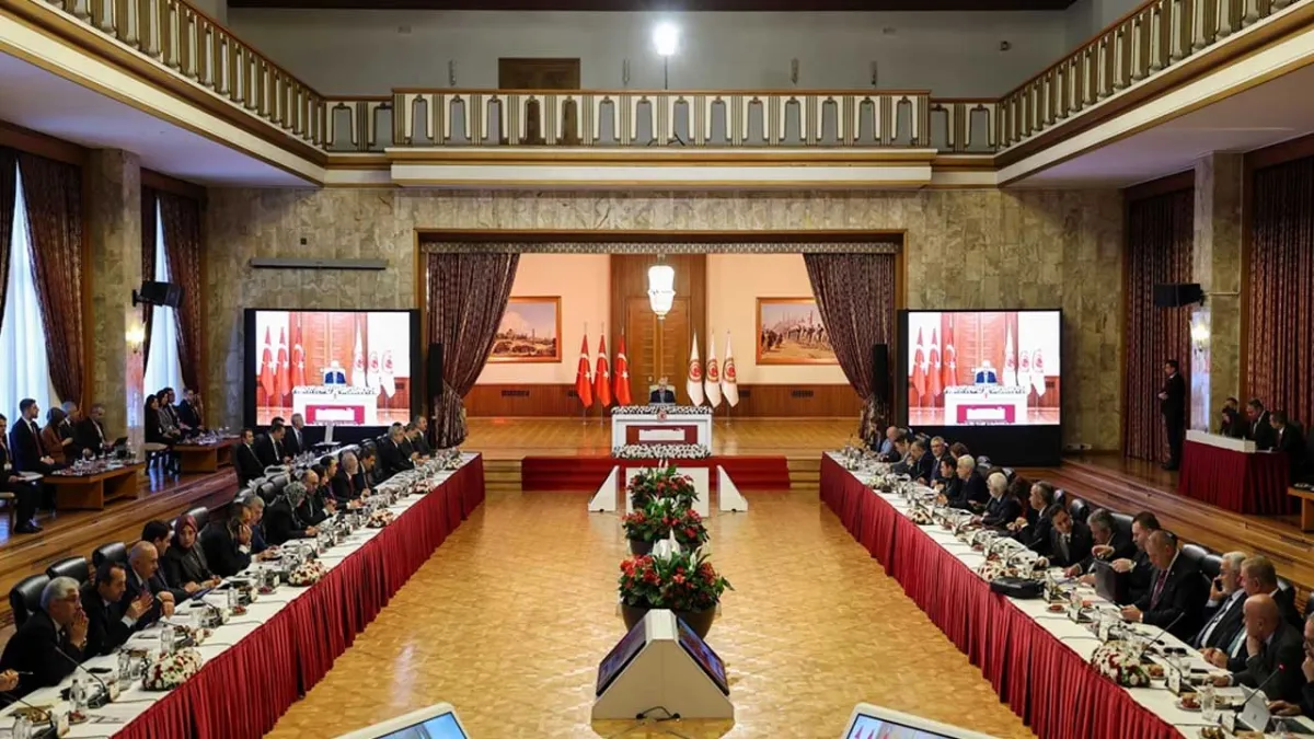 TBMM’de “Terörsüz Türkiye” sürecinde yeni adım: Komisyon yasal düzenleme için hazırlanıyor haberinin görseli