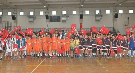 Çiğli’de cumhuriyet coşkusu Futsal Turnuvası ile taçlandı