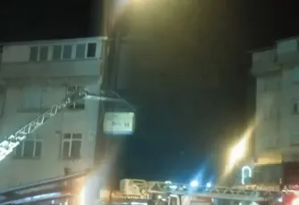 Gebze'de çöken binanın yanındaki binadan çıtırtı sesleri geldi!