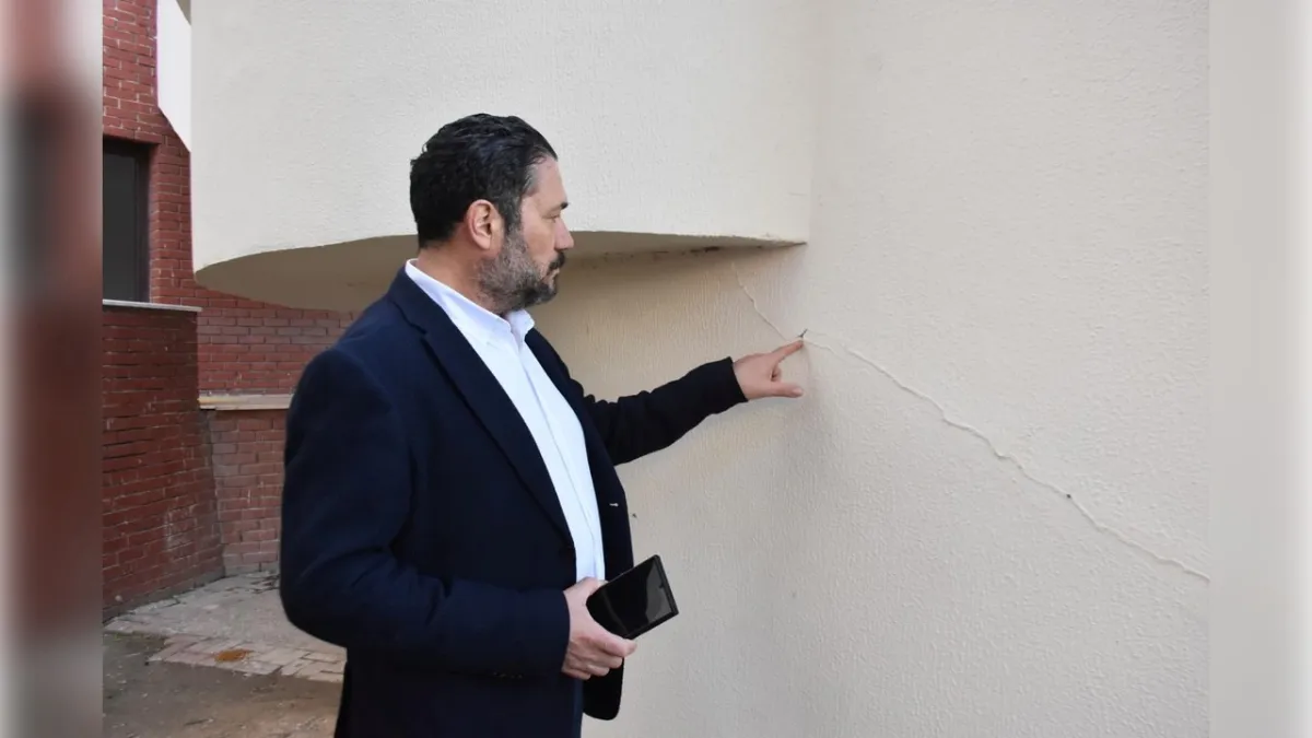Gebze’de çöken binaya uzman yorumu: Kaçak kat binayı yapısal olarak zorlamış olabilir haberinin görseli