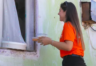 Güzelbahçe’de 'Dayanışma Mutfağı’ ihtiyaç sahiplerine destek oluyor