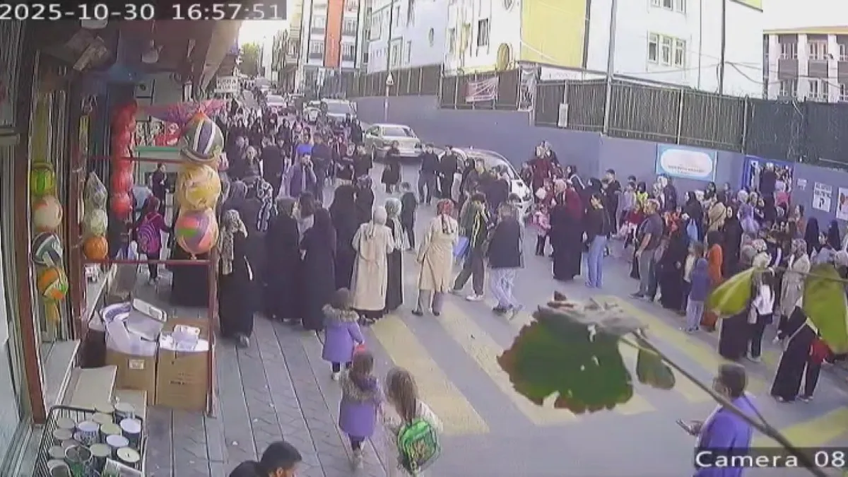 İstanbul'da 12 yaşındaki çocuğa taciz iddiası: Şüpheli mahalleli tarafından darbedildi haberinin görseli