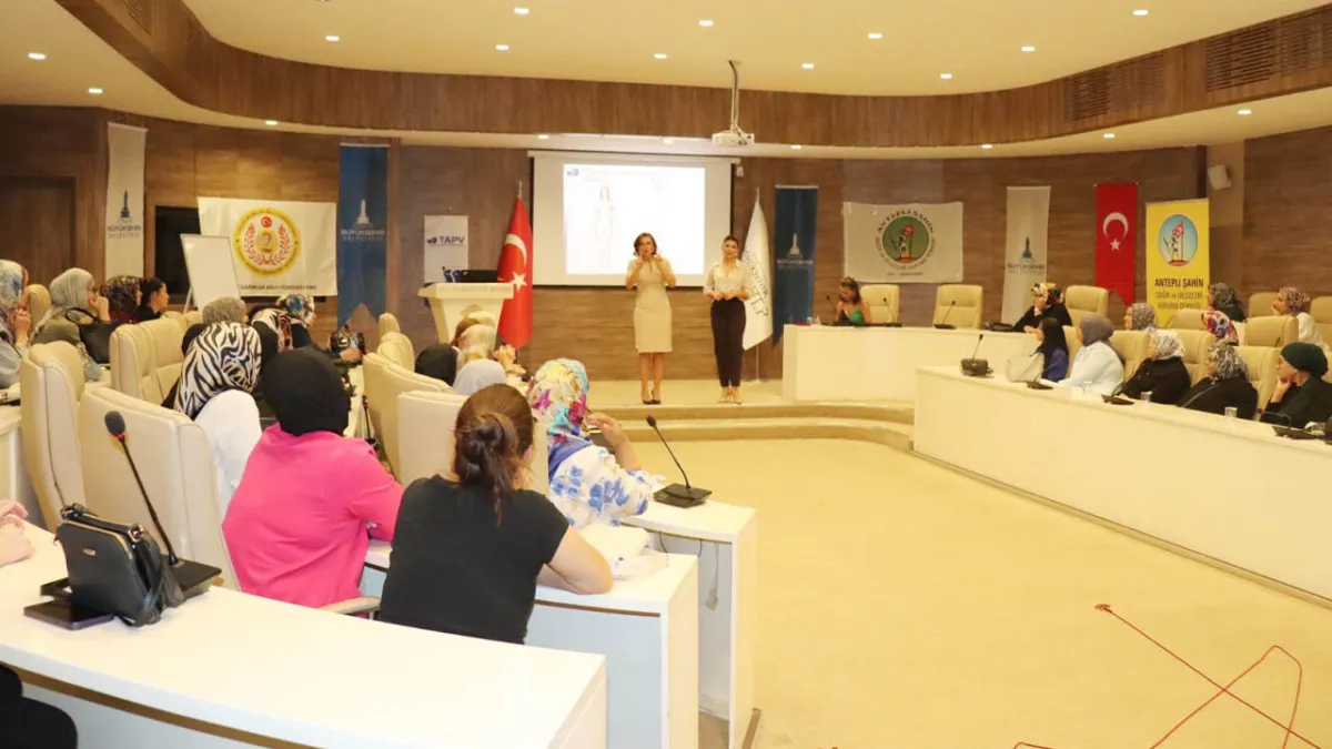 İzmir Büyükşehir Belediyesi’nden Batman ve Gaziantep’te yaratıcı drama yöntemi ile sağlık atölyeleri  haberinin görseli