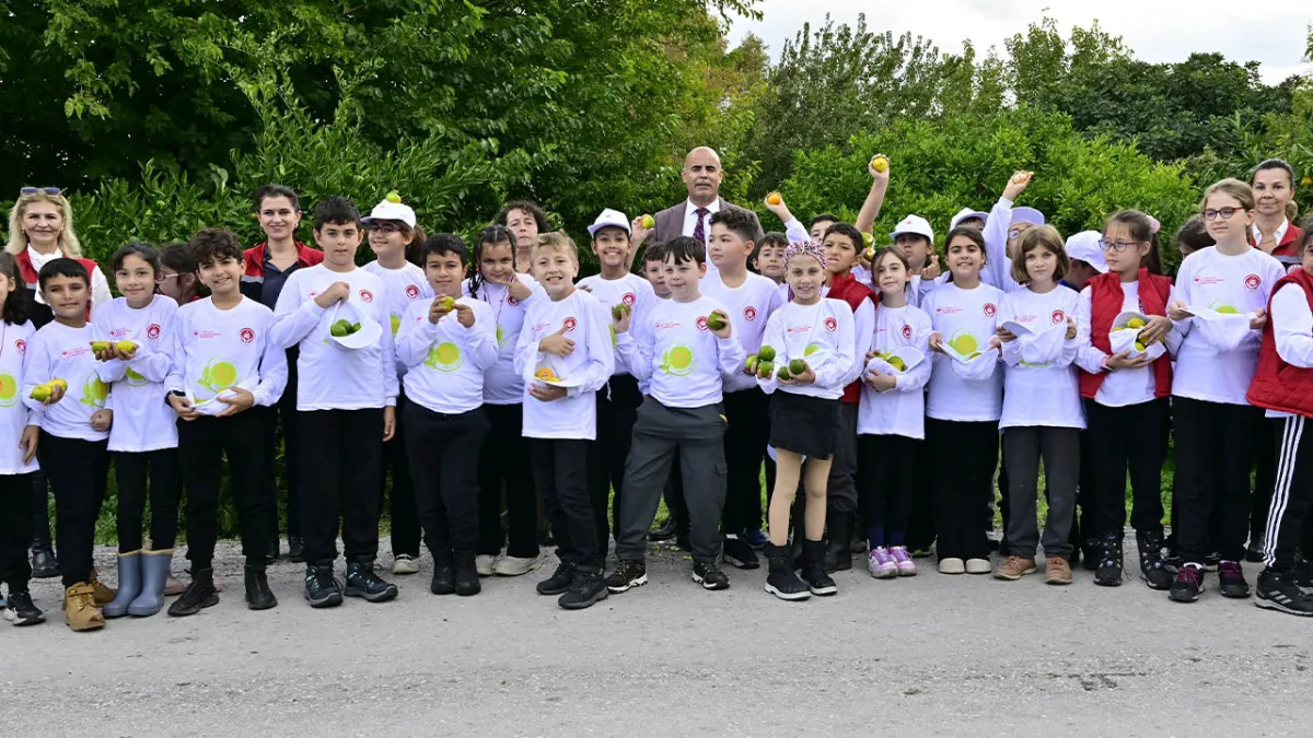 İzmir’de Lider Çocuk Tarım Kampı: Çocuklara kooperatifçilik ve tarım eğitimi verildi haberinin görseli