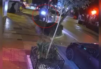 İzmir haber: Konak'ta motosiklet yayaya çarptı