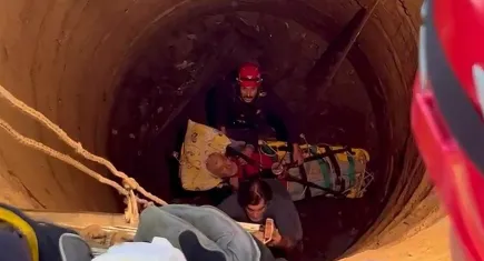 İzmir haber: Ödemiş’te 12 metrelik kuyuya düşen adam itfaiyenin müdahalesiyle kurtarıldı