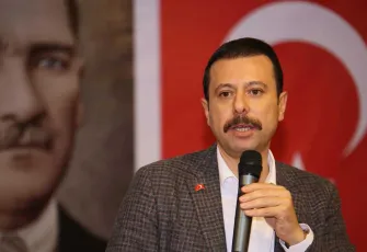 Kaya’dan Tugay’a beddua tepkisi: İzmir’e beddua değil, hizmet gerekir!