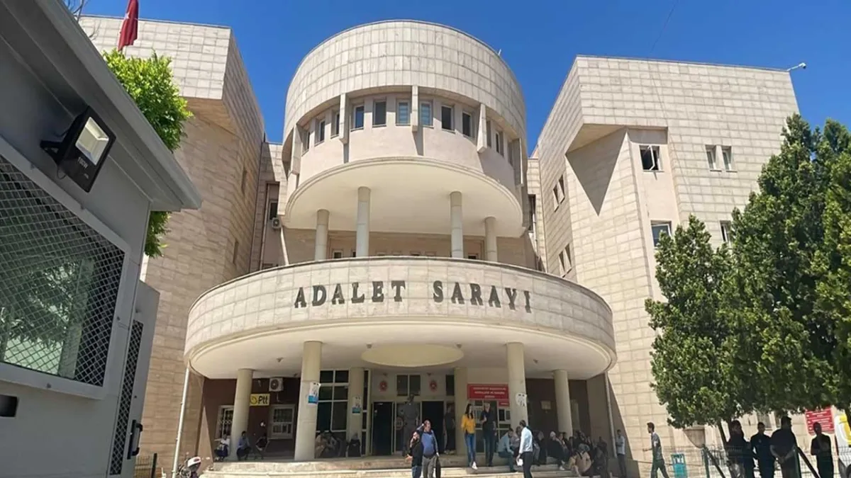 Öğrencinin yüzünde sigara söndürmüştü: O temizlik görevlisi tutuklandı! haberinin görseli