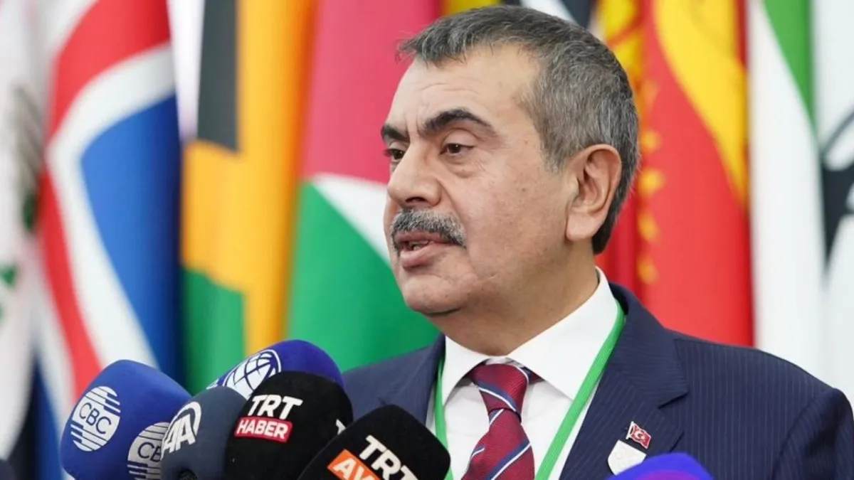 Bakan Tekin'den Semerkant'ta kritik vurgu: "Savaşların olmadığı bir dünya mümkündü..." haberinin görseli