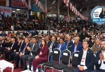 CHP İzmir’de tek sesli kongre: Kontrollü yapı baskın
