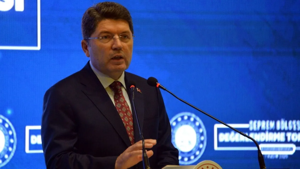 Deprem davalarında kritik gelişme: Bakan Tunç, bilirkişi raporlarındaki farklı görüşleri açıkladı! haberinin görseli