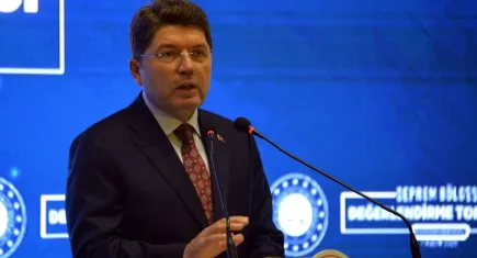 Deprem davalarında kritik gelişme: Bakan Tunç, bilirkişi raporlarındaki farklı görüşleri açıkladı!