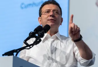 Ekrem İmamoğlu'ndan iktidara "aldatmaca" sözleriyle sert çıkış: "Millet bu oyunu görüyor!"