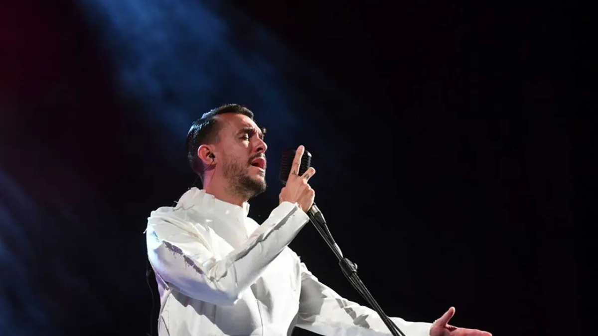 Kasım ayında İzmir’de Cem Adrian rüzgârı esecek  haberinin görseli