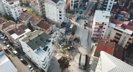 Kocaeli’de yıkılan binaya ilişkin kritik açıklama