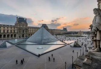 Louvre'da tarihi soygun sonrası büyük güvenlik revizyonu: 20 yıllık ihmal bitti!