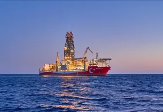 Türkiye karada ve denizde 300 kuyuda sondaja başlıyor: Enerji ve stratejik madenlerde dev arama programı!