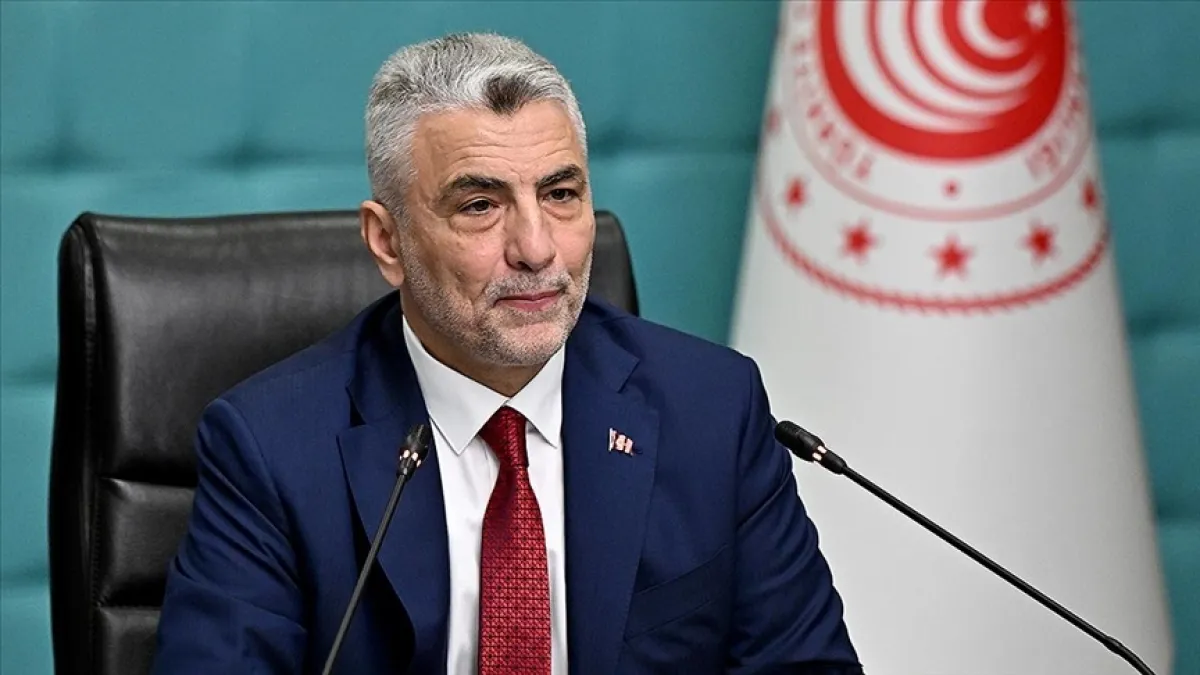 Zorlu şartlara rağmen rekor: Türkiye ihracatı hedefini nasıl aştı? Bakan Bolat'tan kritik açıklamalar! haberinin görseli