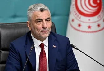 Zorlu şartlara rağmen rekor: Türkiye ihracatı hedefini nasıl aştı? Bakan Bolat'tan kritik açıklamalar!