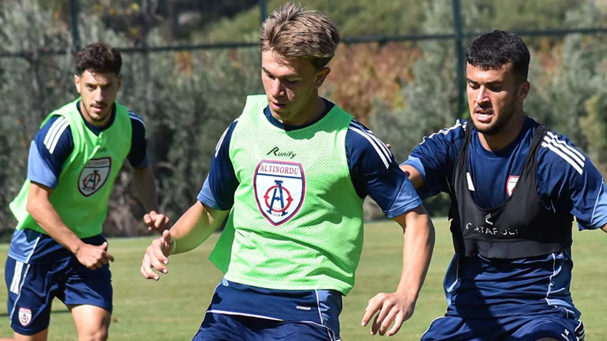 Altınordu, Karaman deplasmanında galibiyet arıyor haberinin görseli