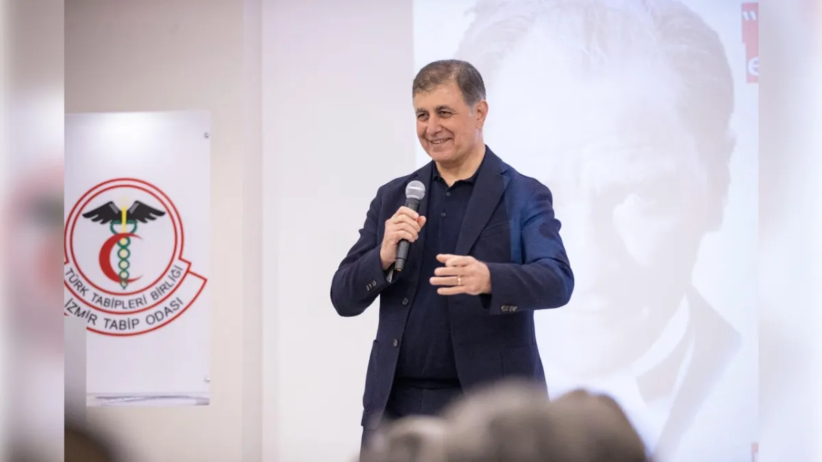 Başkan Tugay: Hekimlerin yapabileceği pek çok hizmet var  haberinin görseli