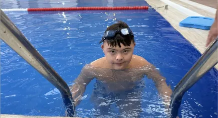 Down sendromlu Kayra, geleceğe kulaç atıyor