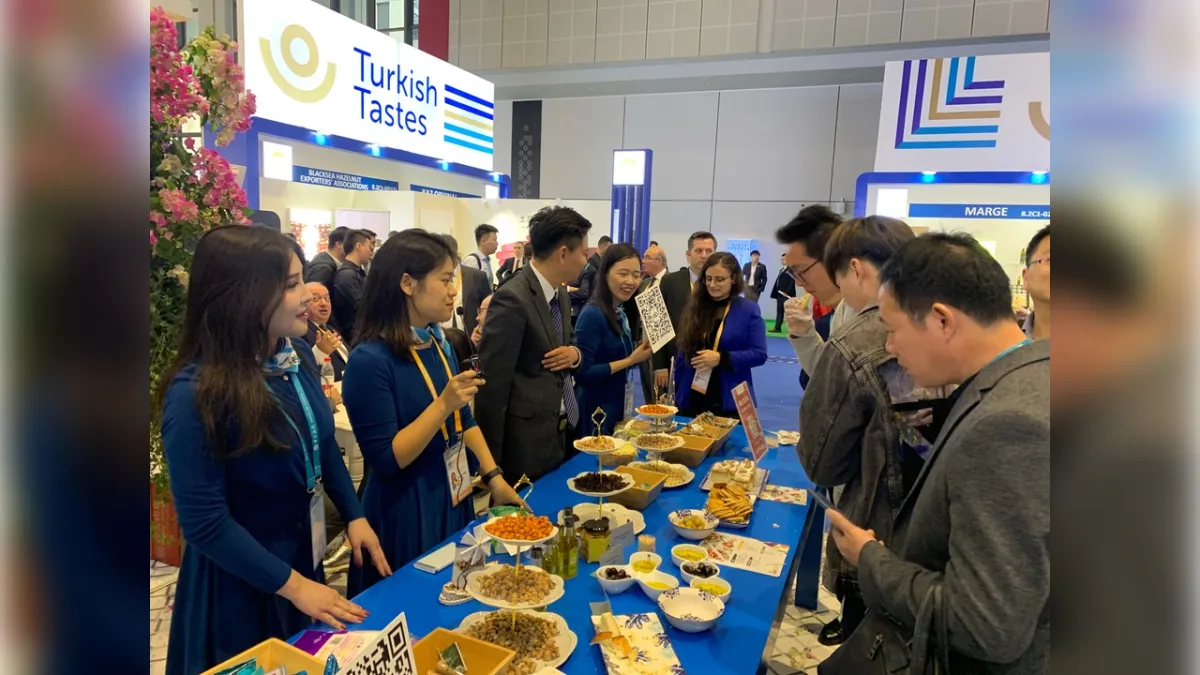 Egeli ihracatçılardan Çin çıkarması: Türk ihracatı vitrine çıkıyor!  haberinin görseli