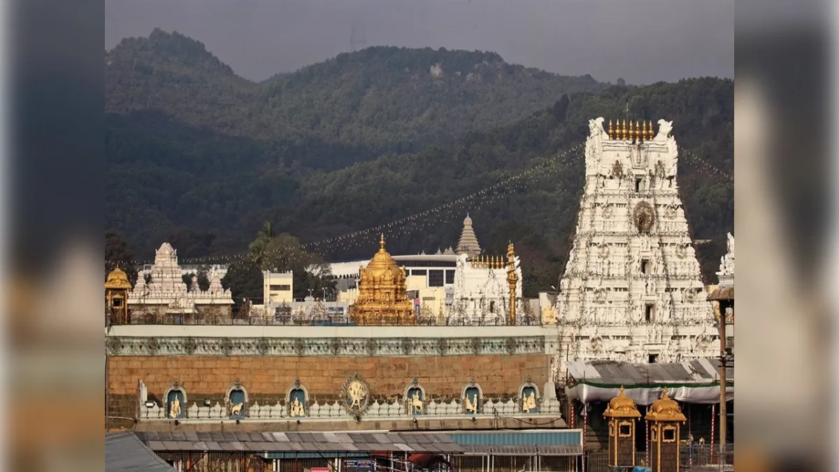 Hindistan’daki tapınakta izdiham: 12 kişi yaşamını yitirdi haberinin görseli