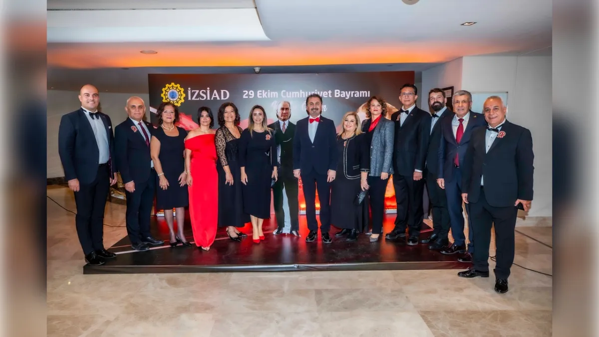İZSİAD Cumhuriyet Balosu’nda buluştu  haberinin görseli