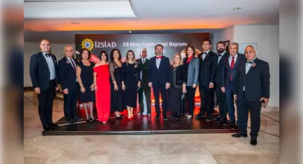 İZSİAD Cumhuriyet Balosu’nda buluştu 