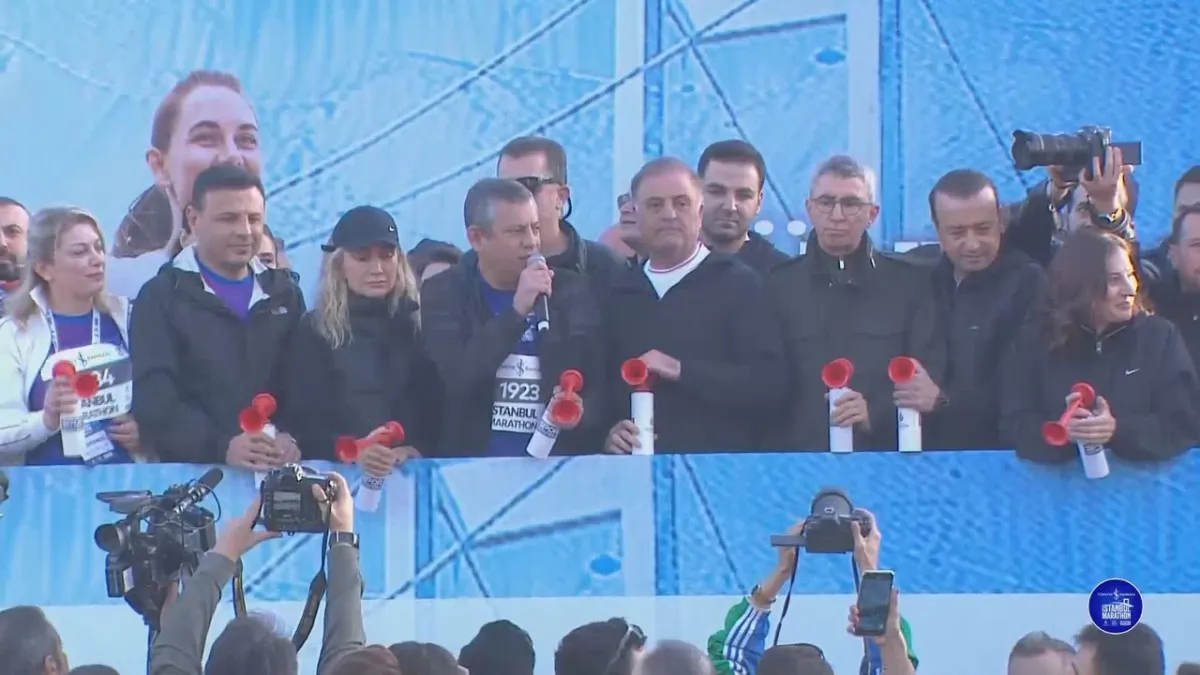 Özel İstanbul Maratonu öncesi konuştu: Dünyanın en güzel şehrinde spor için buluştuk haberinin görseli