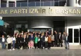 AK Parti İzmir İl Başkanı Saygılı’dan Türkmen Vatandaşlara Rozet Töreni
