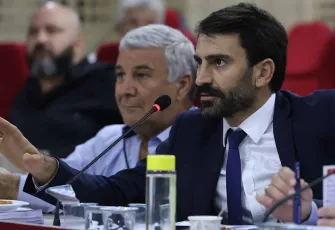 AK Partili Kişili’den Başkan Tugay’a tepki: İzmir en kara zamanlarını yaşıyor