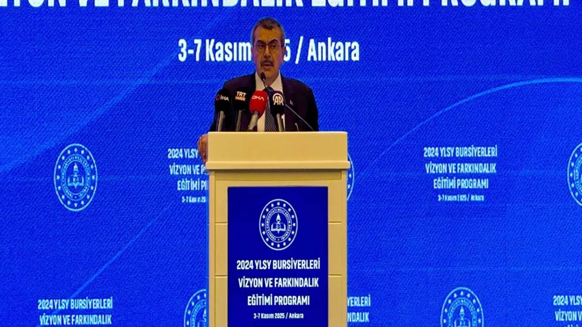 Bakan Tekin duyurdu: YLSY bursundan 22 bin öğrenci faydalandı! haberinin görseli