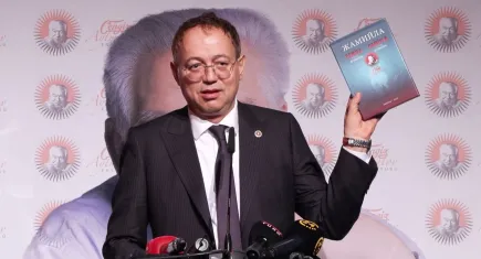 Cengiz Aytmatov’un ‘Cemile’si Ortak Türk Alfabesiyle Basılan İlk Kitap Oldu