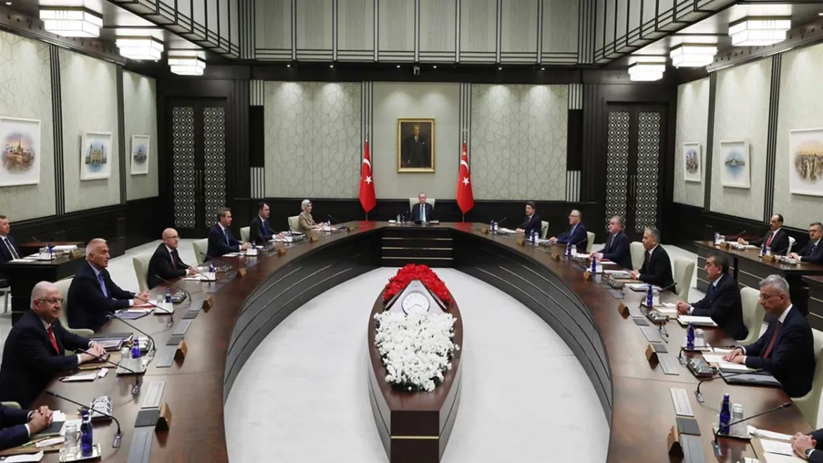 Cumhurbaşkanlığı Kabinesi, Cumhurbaşkanı Recep Tayyip Erdoğan başkanlığında toplandı haberinin görseli